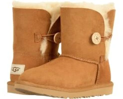 UGG Kids Bailey Button II (Little Kid/Big Kid)
