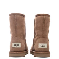 Ugg Kids Classic II Boot - Chestnut 7 Ugg Kids Classic II Boot - Chestnut -Ugg Shop UGG Kids Classic II Boot Chestnut 1017703K CHE 01 29 2022 01 5